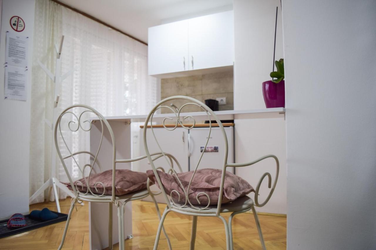 Apartman White House With Pool&Sauna&Jaccuzi Νόβι Σαντ Εξωτερικό φωτογραφία